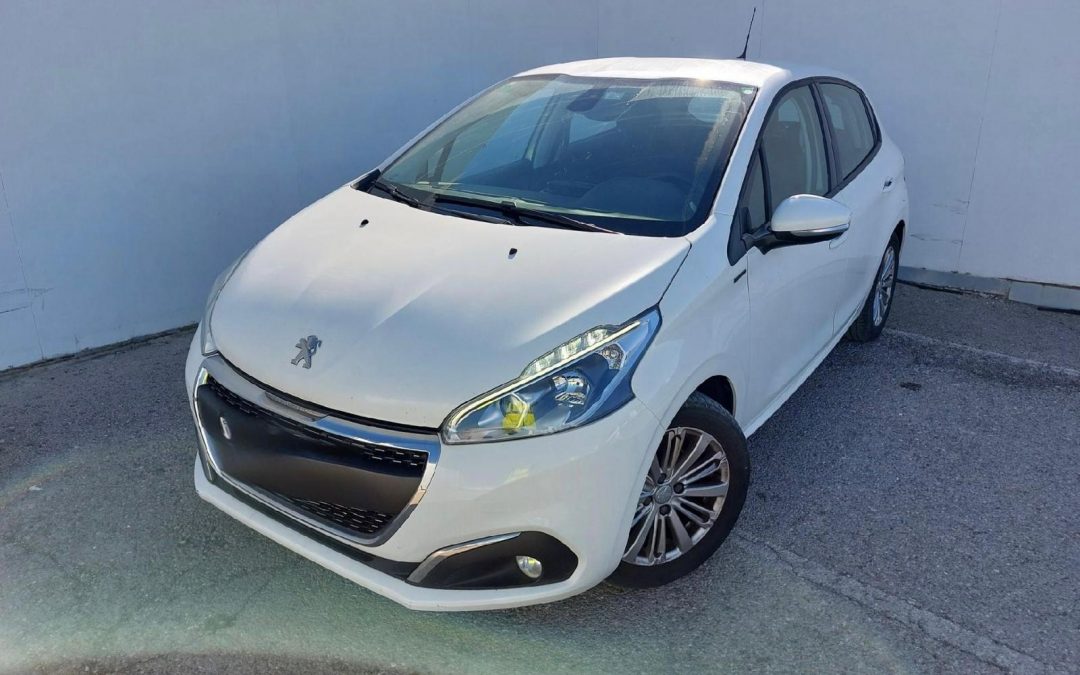 Peugeot 208 Signature BlueHDi 73KW 100CV