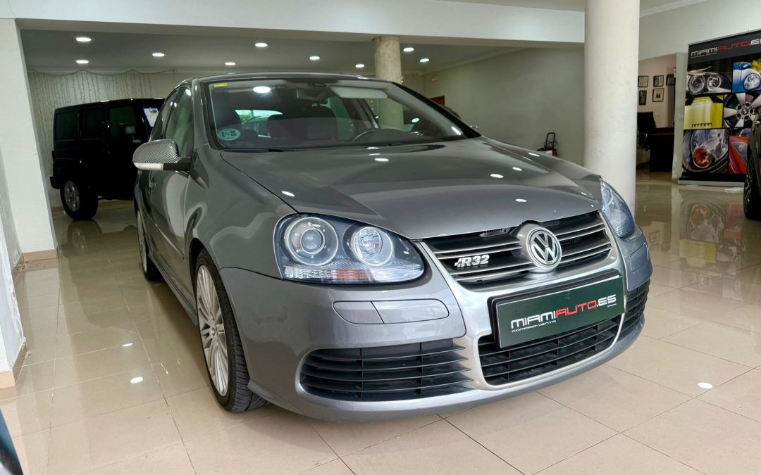 Volkswagen Golf R32 3.2 V6 250 CV